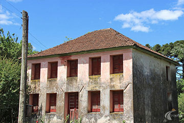 Bento Gonçalves - Caminhos de Pedra - Casa Zondana do final do século XIX